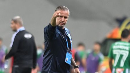 Vor să-l îmbrace în aur pe Laurențiu Reghecampf. A primit ofertă de la „Real Madrid al Africii”