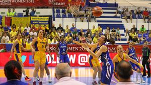 România a făcut o figură frumoasă în fața vicecampioanei olimpice la baschet, Franța, dar a cedat în final. "Tricolorele" păstrează șanse să se califice de pe locul 3 