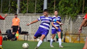 A apărut Hagi de la fete! „E pur și simplu îndrăgostită de fotbal, ar juca non stop" | GALERIE FOTO