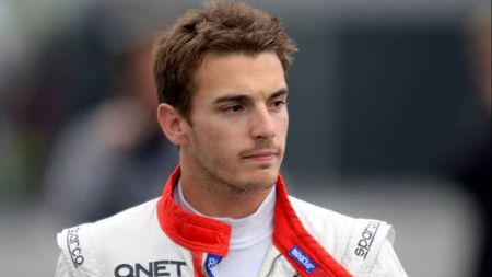 Vești bune pentru Jules Bianchi. Pilotul de F1 a ieșit din coma artificială și a fost transportat în Franța: "Funcțiile sale vitale sunt stabile"