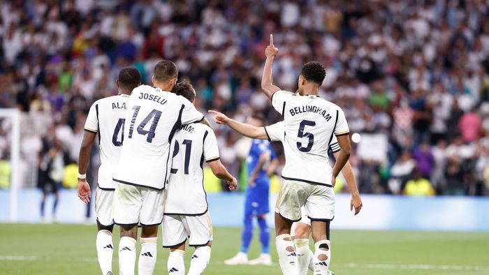 A jucat patru meciuri la Real Madrid și a convins o legendă a fotbalului englez: „Va lua două sau trei Baloane de Aur! Este fenomenal”