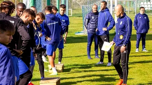 ”FC U” Craiova respiră ușurată după testarea la COVID-19 efectuată după meciul cu Rapid, echipă unde e focar cu noul coronavirus. Dan Vasilică și-a intrat în rolul de antrenor principal