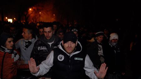 Frăția anti-Putere dintre galeriile lui Dinamo și Steaua s-a transmis și la rivalele din Cluj:** "Suntem oameni înainte de a fi suporteri"