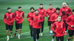 Turcii cad și ei pe capete înaintea meciului cu România. Un fotbalist a fost trimis acasă de Montella