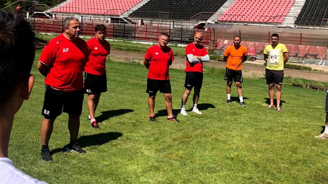 CSM Reșița a avut 21 de jucători la reunirea pentru testarea împotriva SARS-CoV-2. Alexandru Pelici: ”Avem experiența și maturitatea necesară să reușim să ducem echipa din nou acolo unde ne dorim cu toții.” A fost confirmată și a treia achiziție