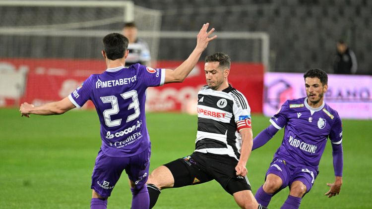 MERCATO Rivalitate extremă în Superliga: Universitatea Cluj a „furat” doi jucători echipei din playoff! „Ei sunt cu salariile bune, noi plătim prime consistente la timp”