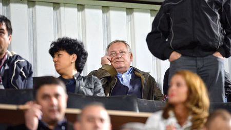 Ei sunt remarcații englezilor!** Omul lui Abramovich a venit la Rapid - Steaua: "Le-au făcut o impresie incredibilă"  Exclusiv: Interviu cu scouterul lui Chelsea