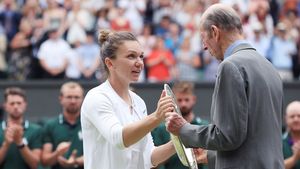 „Am înlocuit-o pe Simona Halep!" Reacția organizatorilor turneului la care trebuia să joace românca, după ce au scos-o de pe afiș din cauza dopajului | FOTO
