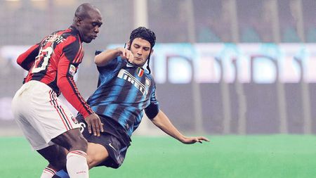 Intră Chivu în "grupul trădătorilor"?** Milan îl vrea