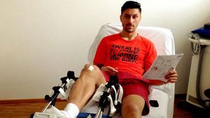 "Hei, dragi prieteni"** Marica își ține fanii la curent cu recuperarea după accidentare. Ce veste îi dă lui Pițurcă înainte de 'dubla' cu Ungaria și Olanda