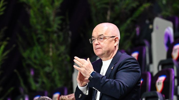 „Boc e în primii 5 ca putere în PNL. E în grupul de la Cluj, eşti nebun?”. Cât de puternic este primarul care a fost şi premierul României şi ce influență are în fotbal