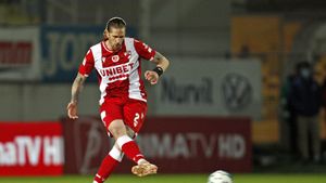 Dinamo, lovitură după lovitură! Dusan Uhrin l-a pierdut și pe Raul Albentosa înaintea meciului cu Voluntari | EXCLUSIV