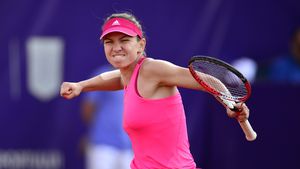 Reacția Simonei după victoria cu Kerber: "E plăcut să fiu în finală pentru al doilea an la rând!" La o oră după succesul de la simplu, Halep s-a calificat și în ultimul act al probei de dublu