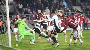 Meci jubiliar la Rapid - Universitatea Cluj, scor 2-0! 100 de meciuri între două echipe de tradiție în 92 de ani de istorie