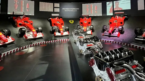 Prima femeie pilot din România care ar putea semna cu Ferrari! Tocmai a fost testată la Maranello | GALERIE FOTO