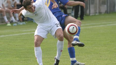 Partidele Sportul Studențesc - Steaua și "U" Cluj - CFR au fost devansate cu o zi