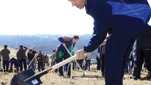 Poli prinde rădăcini!