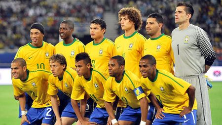 Ronaldinho vrea să revină la națională și să joace  la CM 2014:** "E momentul la care visez"