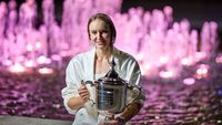„Ar însemna totul pentru mine”. Elena Rybakina visează să devină „regină” acolo unde Simona Halep a atins Everestul carierei sale