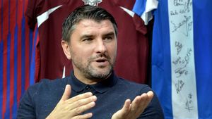 EXCLUSIV | Adrian Mihalcea, acuze la adresa unui fost stelist: "Te lovea cu orice putea, cu cotul, cu pumnul"