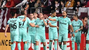 Emil Boc a bătut palma cu Nelu Varga. Atacantul de națională a fost transferat pe axa CFR Cluj – U Cluj