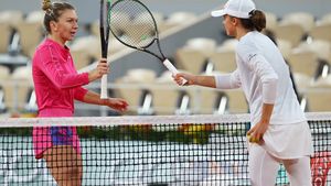Presa internațională, șocată de eșecul Simonei Halep de la Roland Garros: „A fost lăsată fără replică! Swiatek a aruncat în aer turneul”