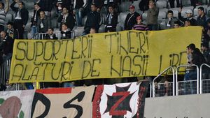 FOTO** Cum au reacționat suporterii după scandalul "nașilor" de la CFR! Fanii lui "U", cei mai creativi! :)