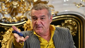 Manevrele politice dintre George Simion şi Călin Georgescu, supravegheate de Gigi Becali. Verdict despre varianta preşedinte - premier
