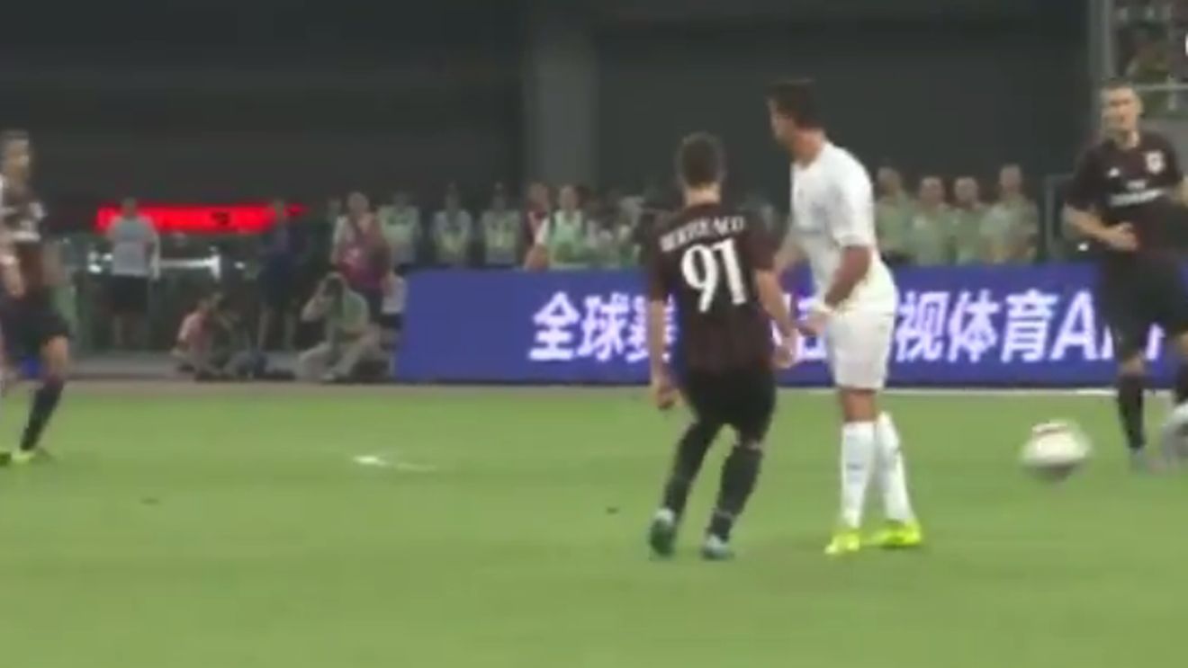 Ronaldo i-a trimis după "semințe" pe jucătorii lui AC Milan. VIDEO | E incredibil ce a putut să facă CR7, chinezii au înnebunit