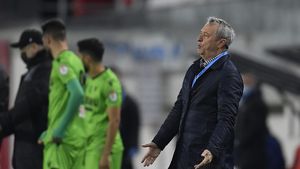 Așa a fost dat afară Mircea Rednic de la Dinamo! Dinu Gheorghe, dezvăluiri incendiare: „Badea nu știa! A fost umilit!” | VIDEO EXCLUSIV ProSport Live