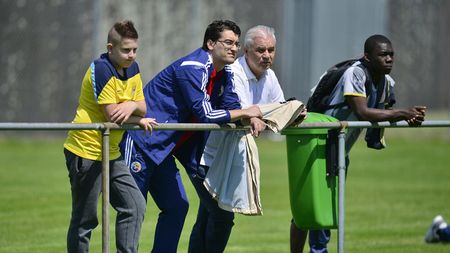 Burleanu vrea victorii pentru "tricolori" în amicalele din Elveția și face afirmații bizare: "Avem o generație de eroi". România joacă azi cu Albania, de la 20:00