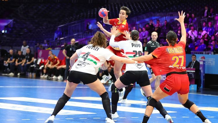 Presa maghiară exultă după Ungaria – România. Ce au titrat jurnaliștii de la Budapesta după victoria de la Mondiale