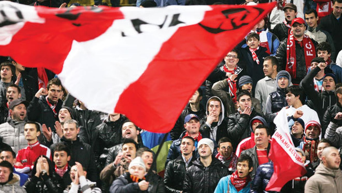 Charter pe șine pentru "câini"!** Roș-albii vor să închirieze o garnitură de tren pentru deplasarea la Brașov