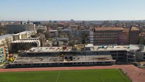 10.000.000 de euro pentru stadionul din România care va avea terenuri de sport pe acoperiş. Cum arată arena care e pe finalul construcției