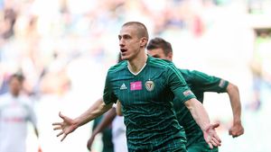 Bat la uși închise! Mutarea care ar rezolva marea problemă a vicecampioanei, "pusă pe hold". Motivele pentru care Becali nu poate realiza transferul la care Reghecampf visează încă de la revenirea la Steaua

