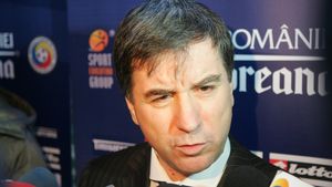 "Demisia lui Pițurcă nu rezolvă problema naționalei"