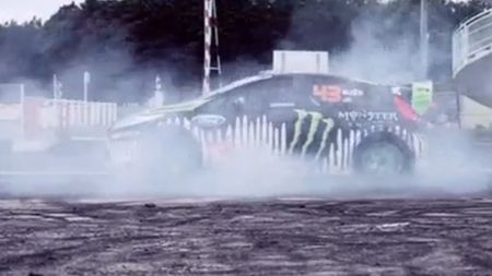 VIDEO UIMITOR** Nici în NFS n-ați văzut așa ceva! Drifturi până sar scântei din jante