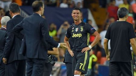 Nu sentimentul de nevinovăție l-a făcut să izbucnească. Rio Ferdinand și explicația "lacrimogenă" pentru lacrimile lui CR7: "La asta s-a gândit"