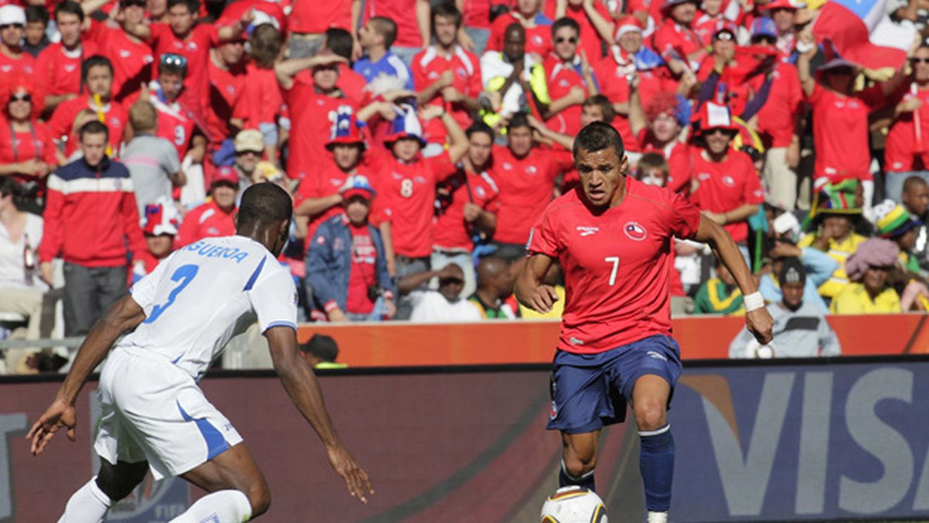 SUMA care a convins-o pe Udinese să-l lase pe Alexis Sanchez la Barcelona!