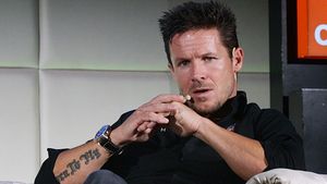 Un expert în parapantă le-a spus elvețienilor cum s-ar fi produs, de fapt, eroarea fatală a lui Felix Baumgartner: „N-a fost atent la asta”