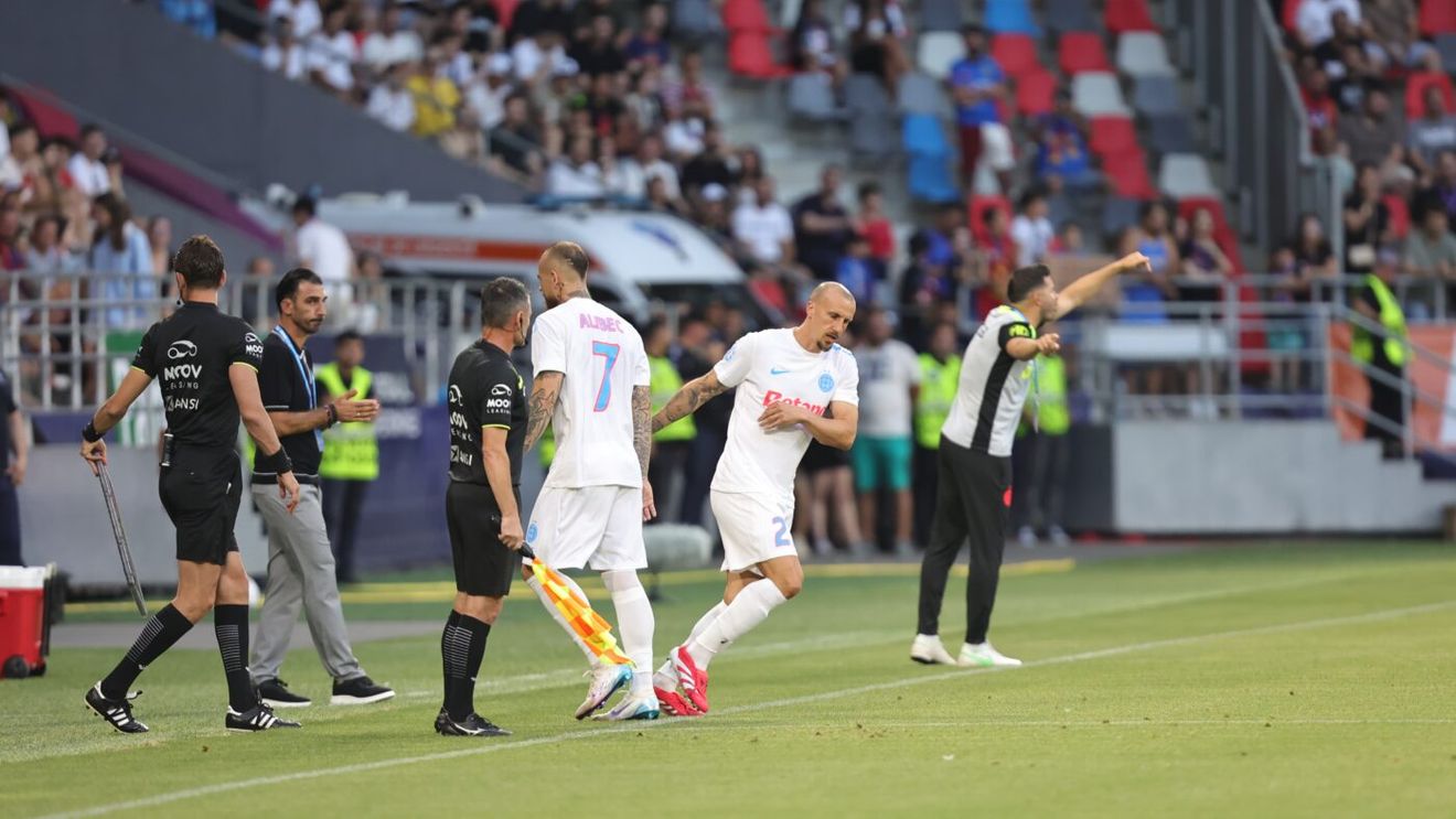 Panică la FCSB! Denis Alibec s-a accidentat din minutul 5 al Supercupei și a fost schimbat