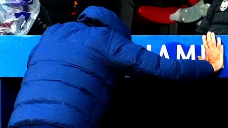 Nemaivăzut! A pierdut în Champions League și e cel mai slab antrenor din istoria de 144 de ani a echipei