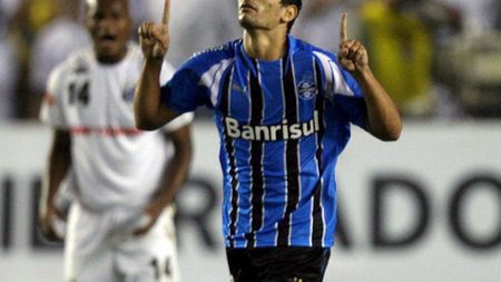 Capul sus :) Jucătorii lui Gremio, "dopați" cu Viagra!