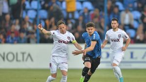 EXCLUSIV | Atacantul reinventat de Hagi a ajuns în centrul atenției. Marchează la foc automat, iar ofertele au început să vină: "A demostrat că are valoare, iar în momentul de față este un jucător scump pentru România". Unde poate ajunge 