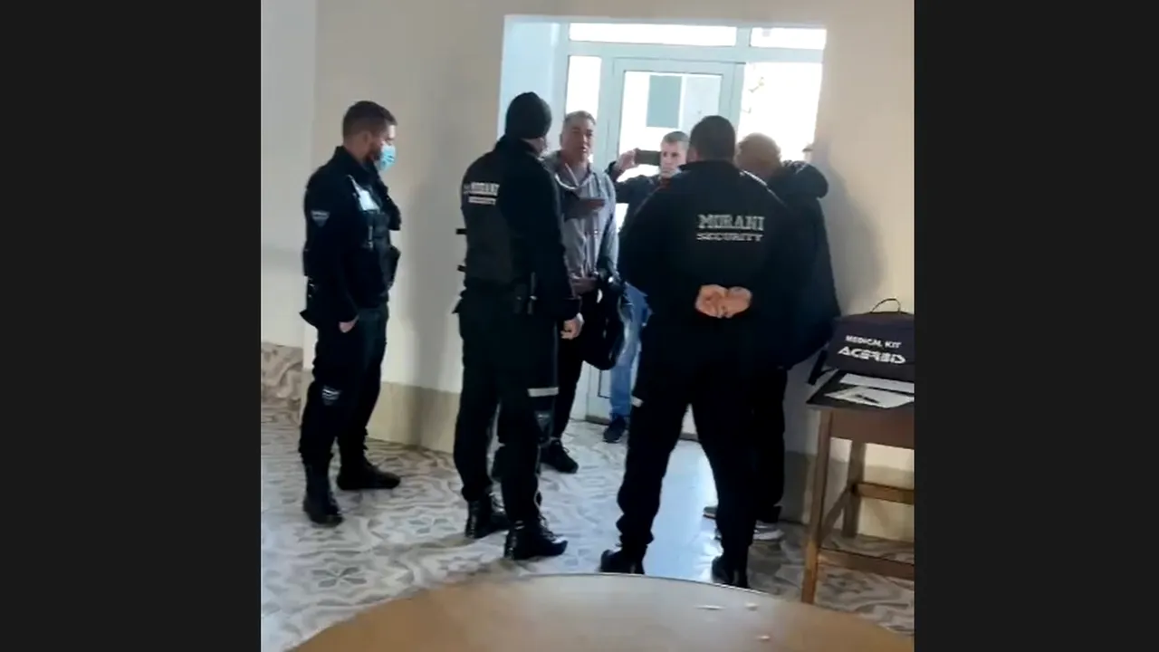 Scene incredibile la FC Brașov! Ilie Stan, interzis de bodyguarzi la antrenamente. „Nu vă e rușine să nu mă lăsați să intru?” | VIDEO