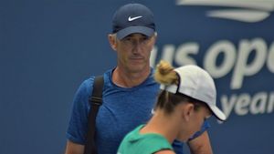 Prima reacție a lui Darren Cahill după eliminarea Simonei Halep de la US Open: "Ea știe care sunt problemele. Trebuie să renunțe la asta!"