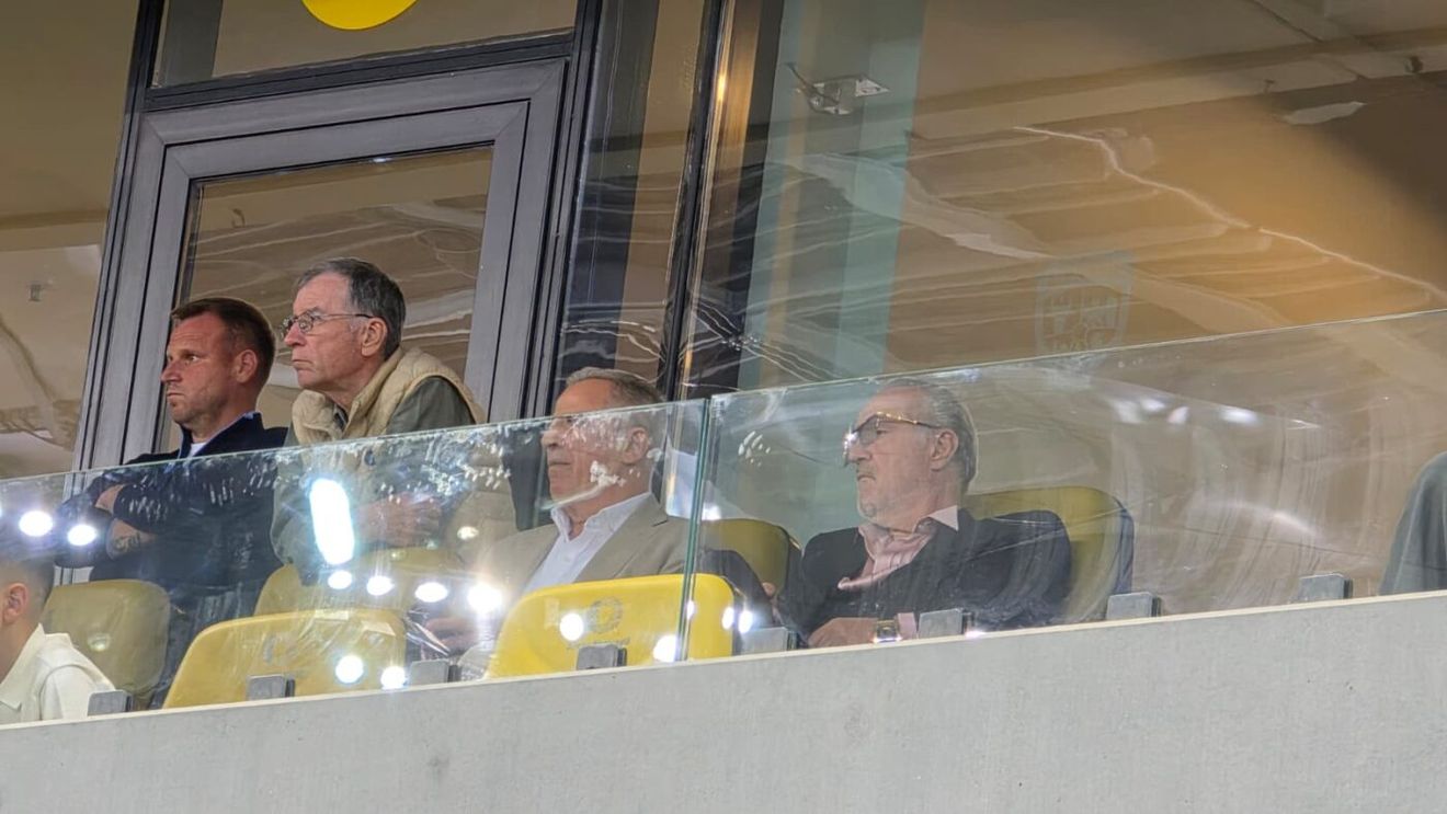 Reghecampf l-a adus pe Gigi Becali la stadion! Patronul a venit să vadă „New FCSB” cu Oțelul