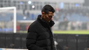 Transferul lui Olimpiu Moruțan poate arunca în aer vestiarul Rapidului. Ce problemă va avea Gâlcă: „Pe ei nu ai cum să-i scoți”