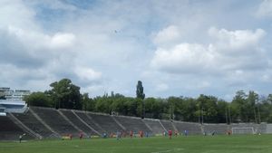 Au „cosmetizat” un stadion din România pentru un festival rock! Cum a fost transformată arena din Galați