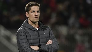 România - Spania. Veriga slabă a ibericilor: noul selecționer. A terminat o facultate, a scris o carte, dar n-a mai antrenat niciodată la acest nivel